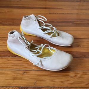Beige Camper lace-up ballet slipper